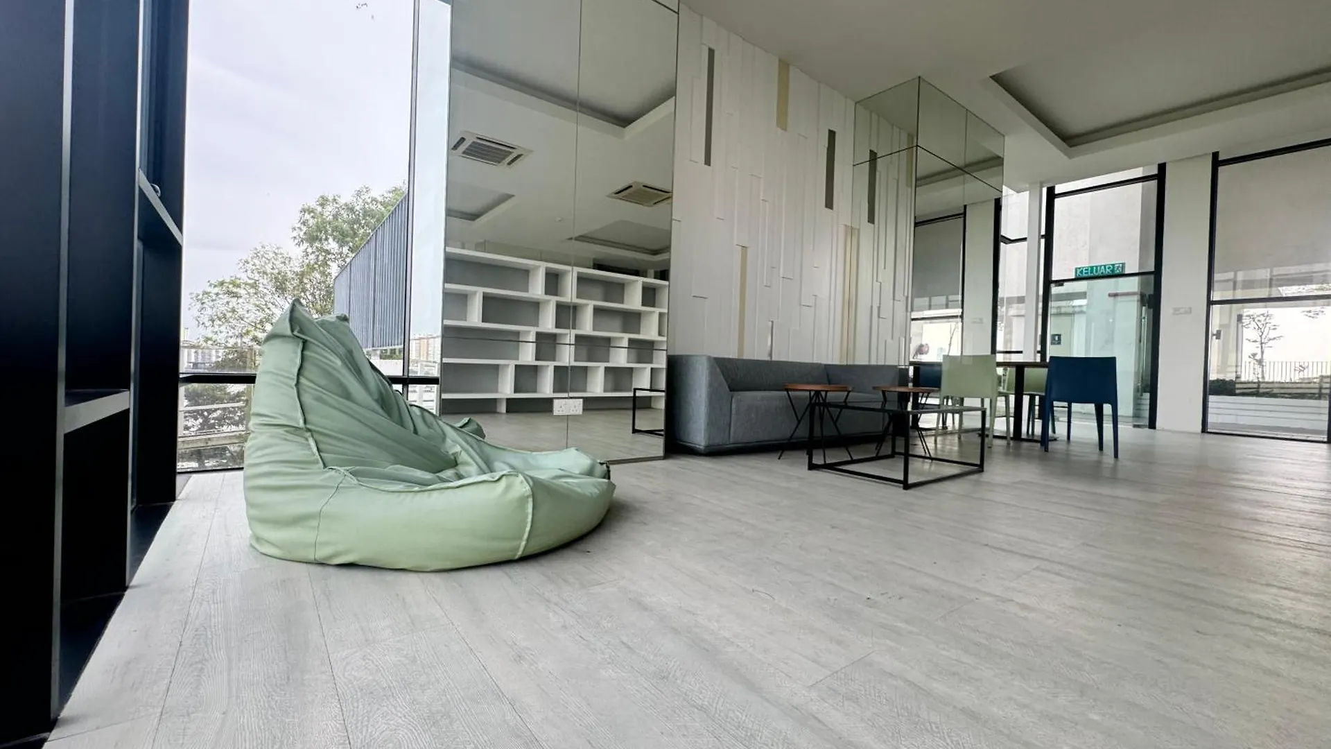 Southkey Mosaic 88 Apartment Johor Bahru 0*,